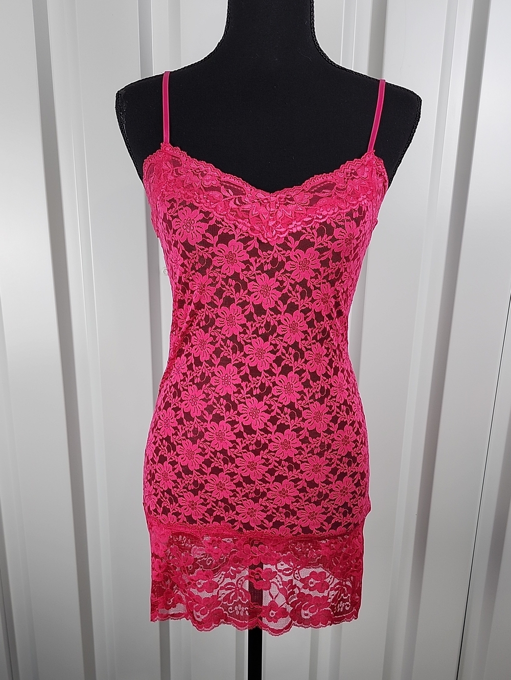 Zenana Outfitters Full Lace Slip Camisole Hot Pink Womens Medium Long Y2K Style